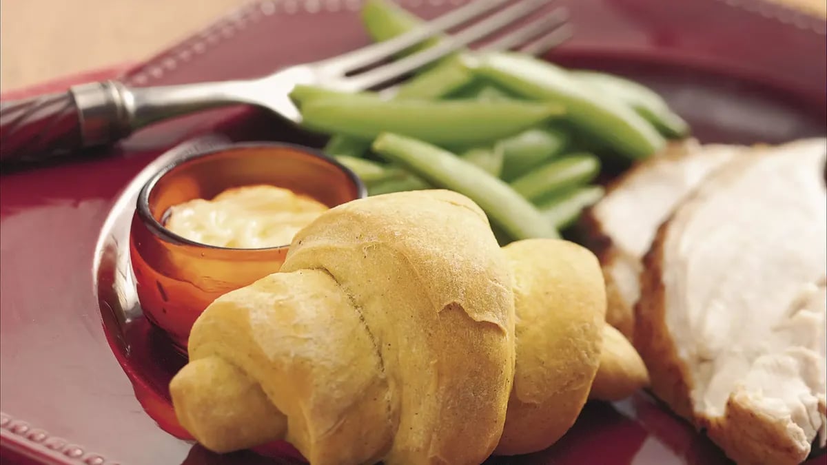 Pumpkin Dinner Crescents