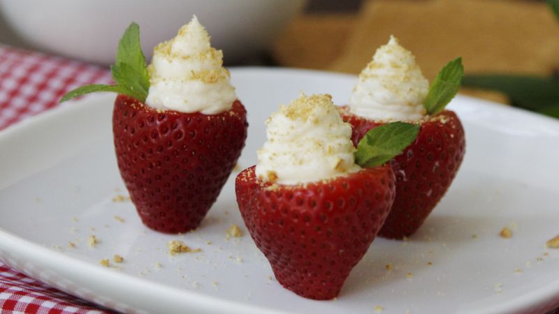 Fresh Strawberry Cheesecake Bites