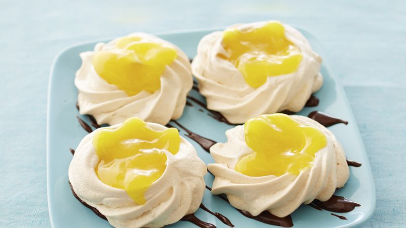 Meringues with Chocolate and Lemon