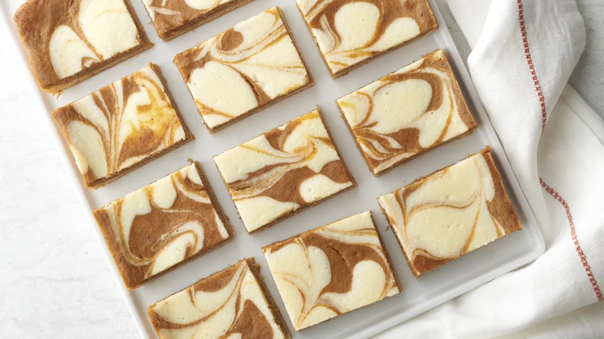 Pumpkin Cheesecake Swirl Bars