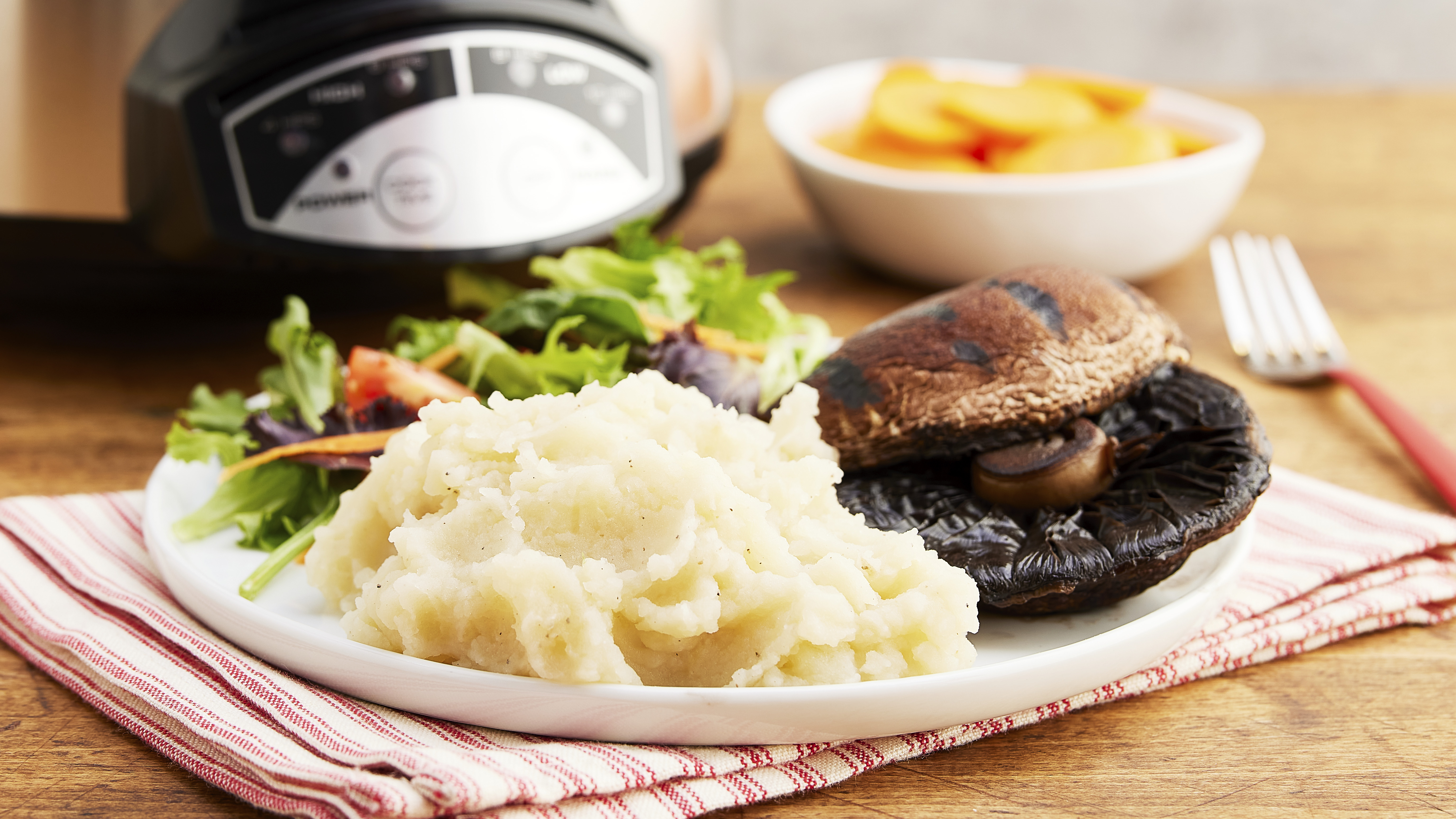 Slow-Cooker Vegan Mashed Potatoes Recipe - BettyCrocker.com