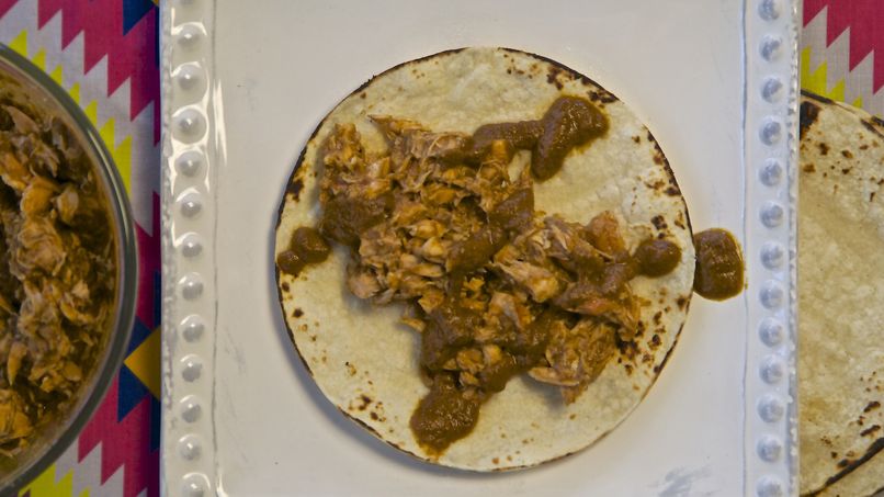 Tacos de Salmón con Salsa Pipian