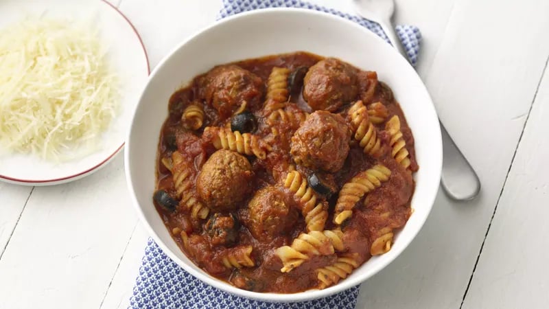 One-Pan Pasta and Meatballs