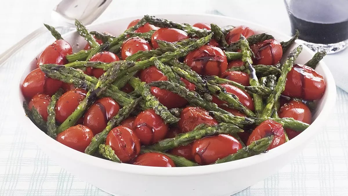 Roasted Asparagus Tomato Toss