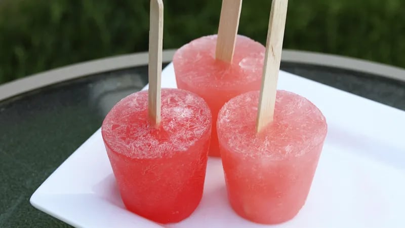 Hard Lemonade Poptails