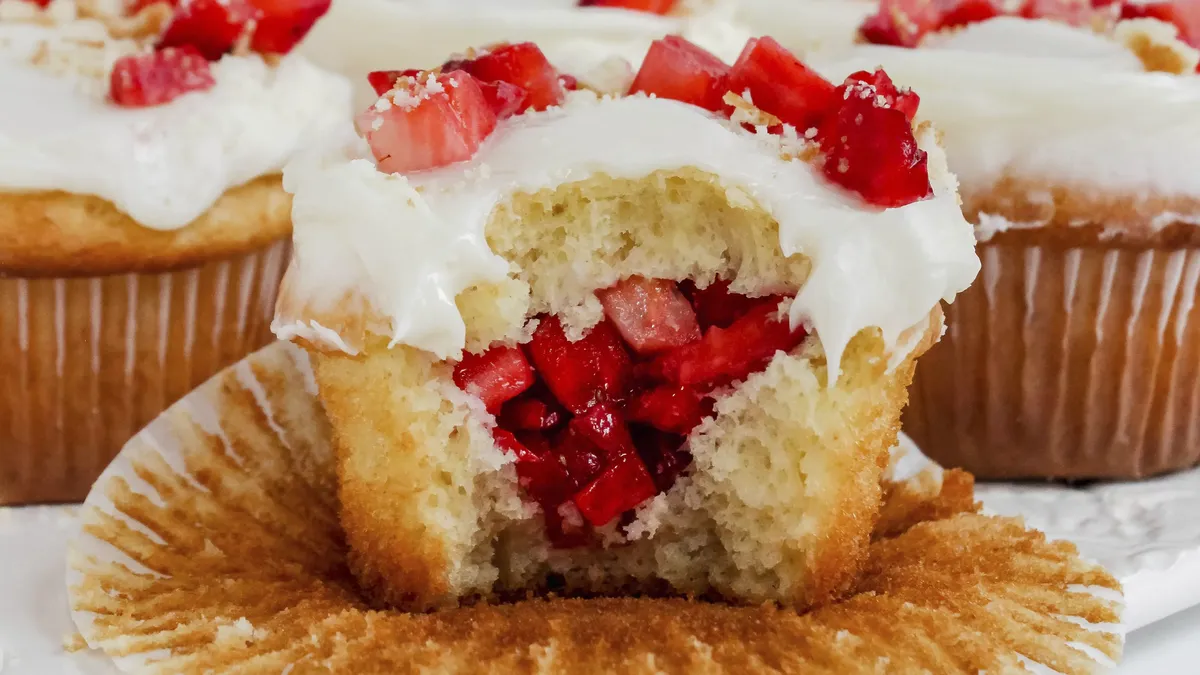 Strawberry-Filled Cupcakes