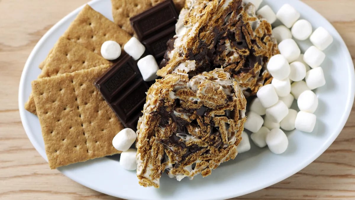 Golden Grahams™ S'mores Roll-Ups