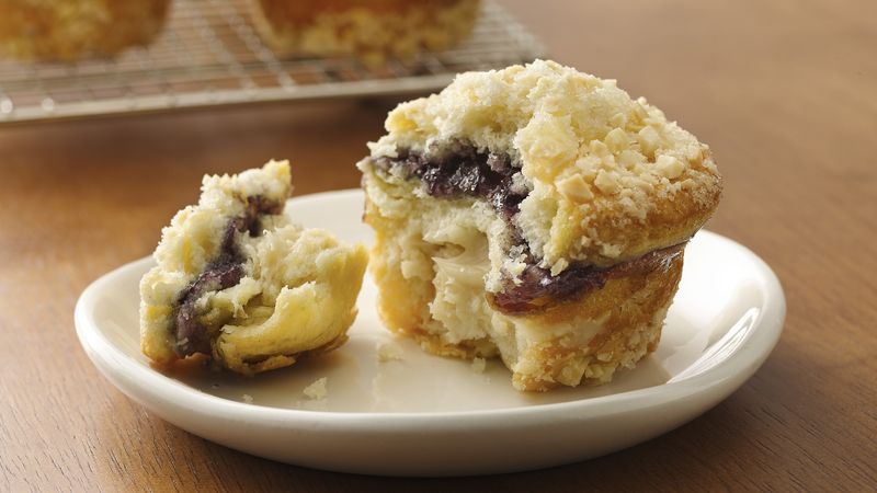 Blueberry-Almond Crème Muffins