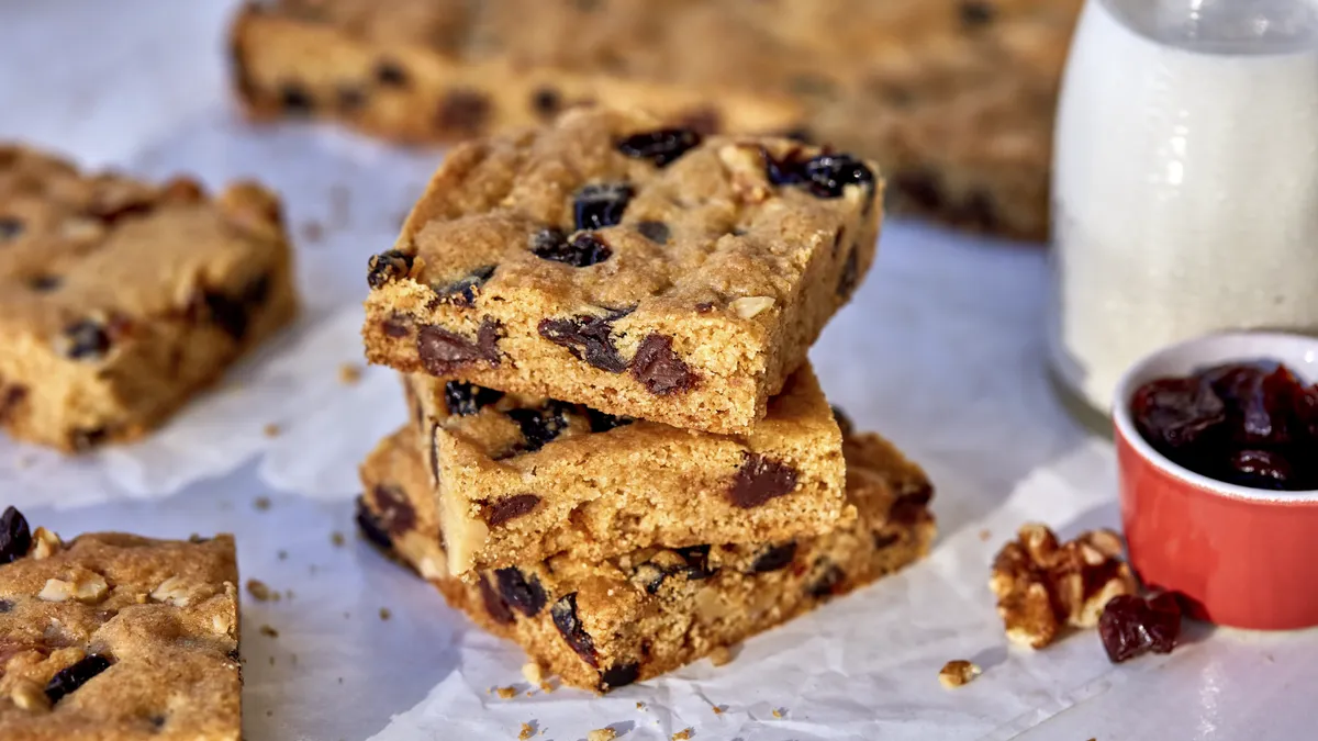 Cherry Chocolate Chip Cookie Bars