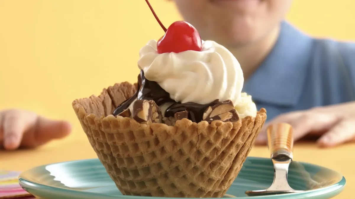 Nutty Candy Sundaes