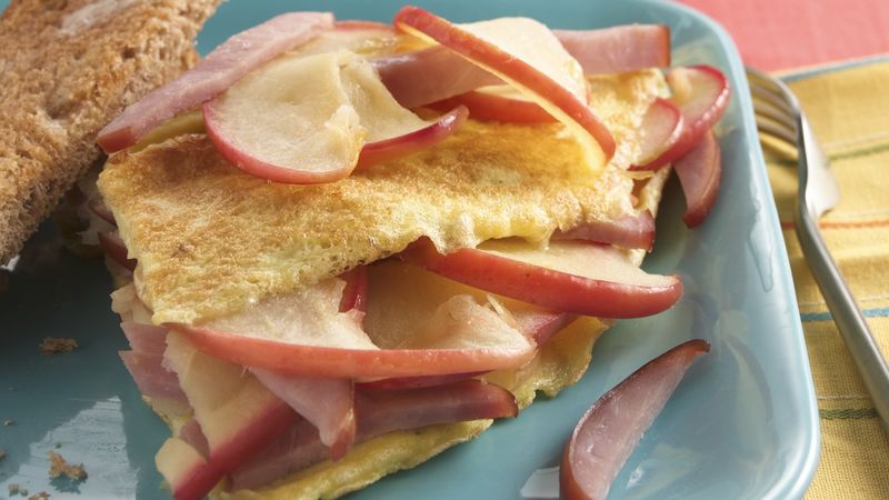 Apple-Canadian Bacon Omelet 
