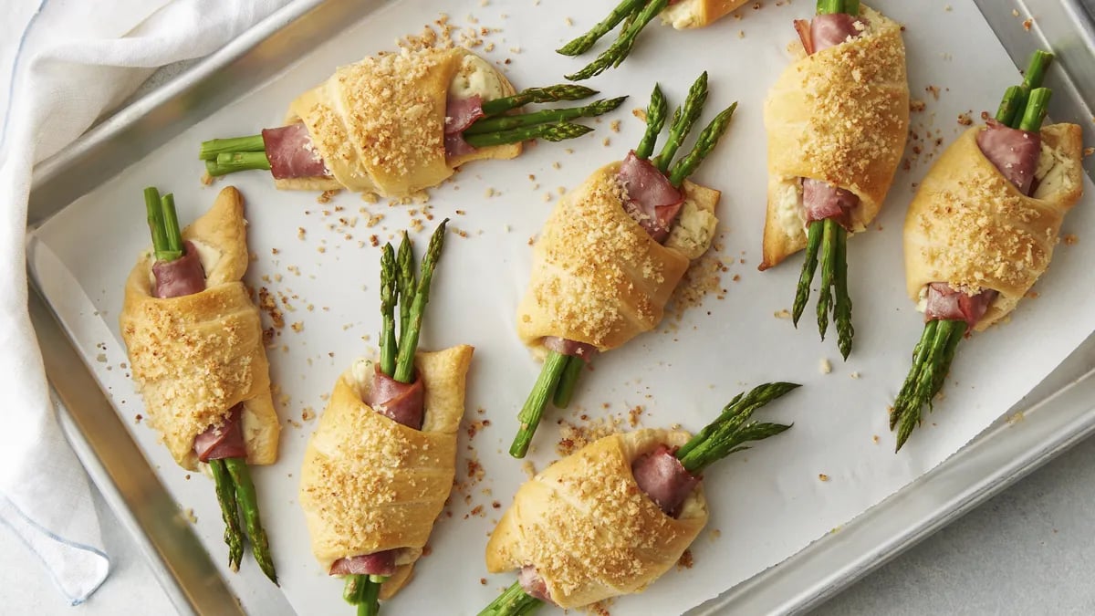 Asparagus and Ham Crescent Bundles