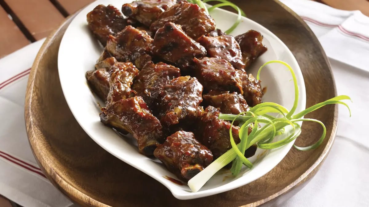 Slow-Cooker Grilled Spicy Chili-Glazed Riblets