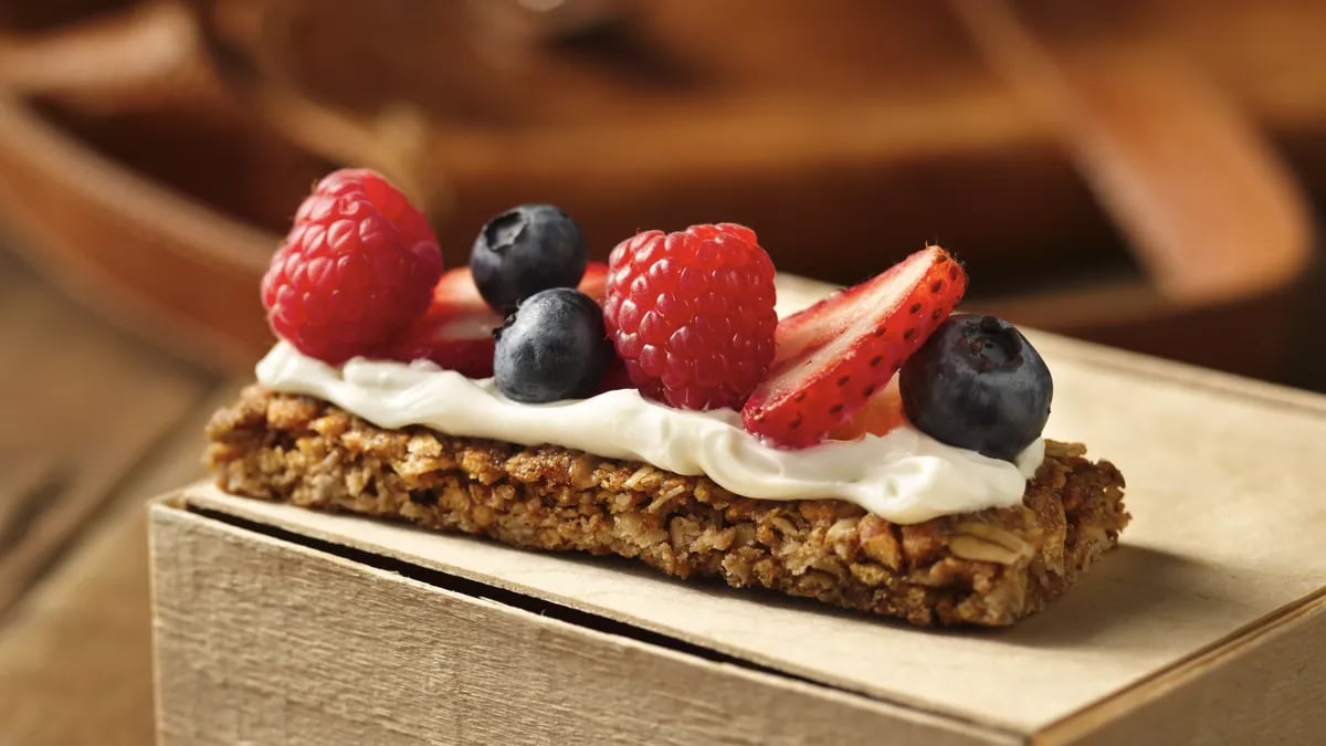 Berries and Cream Granola Bars