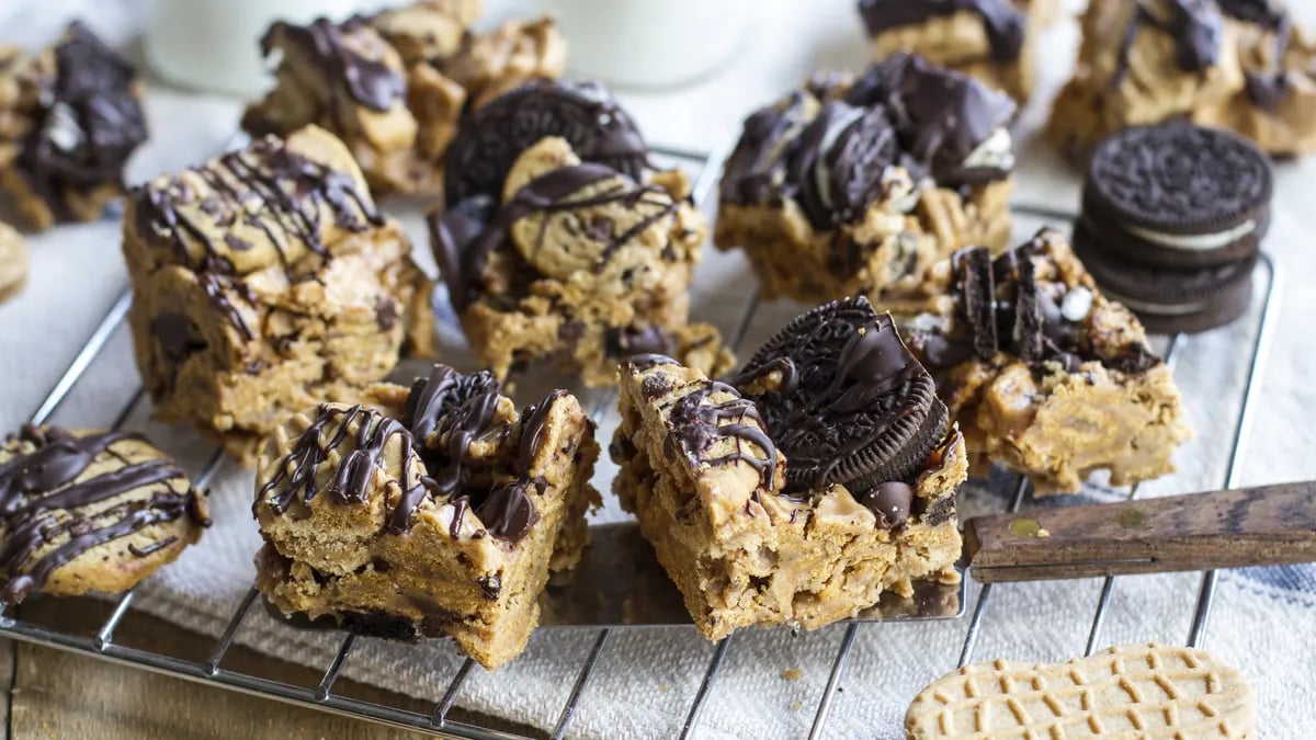 Bottom-of-the-Cookie-Jar Peanut Butter-Marshmallow-Graham Bars