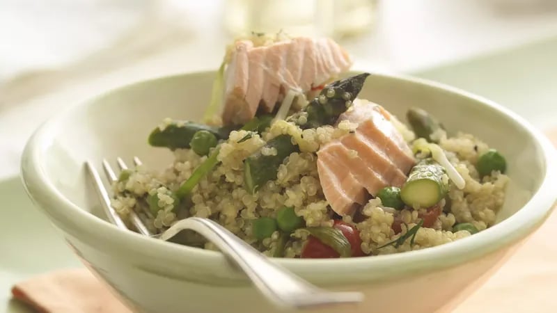 Quinoa Pilaf with Salmon and Asparagus