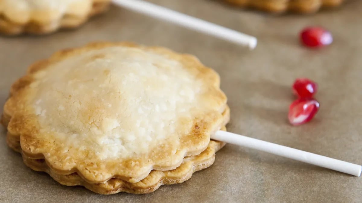 Apple Pomegranate Pie Pops