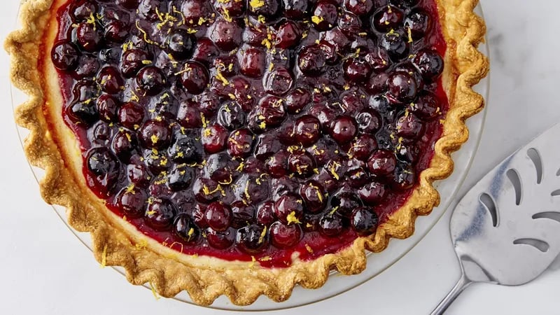 Fresh Blueberry Cheesecake Pie