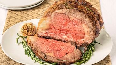 Prime Rib Roast with Vegetables