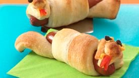 Pillsbury Original Crescent Dough Sheet, Crescent Dogs, Johnsonville Smoked  Beef Bratwursts 