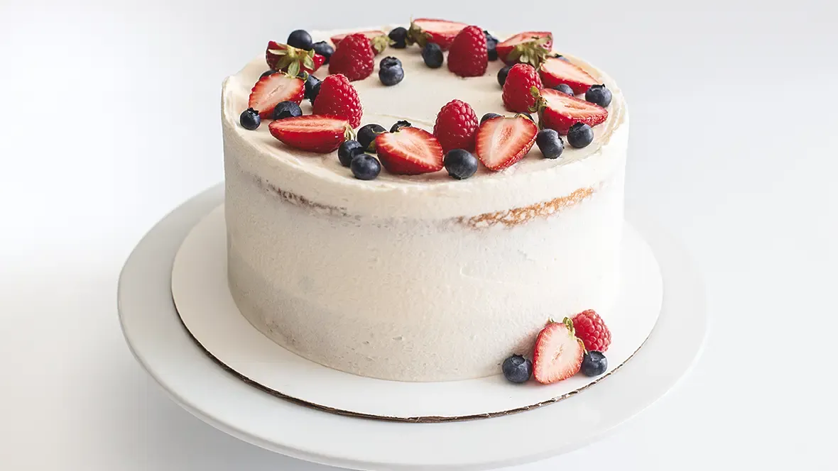 Berry Chantilly Cake