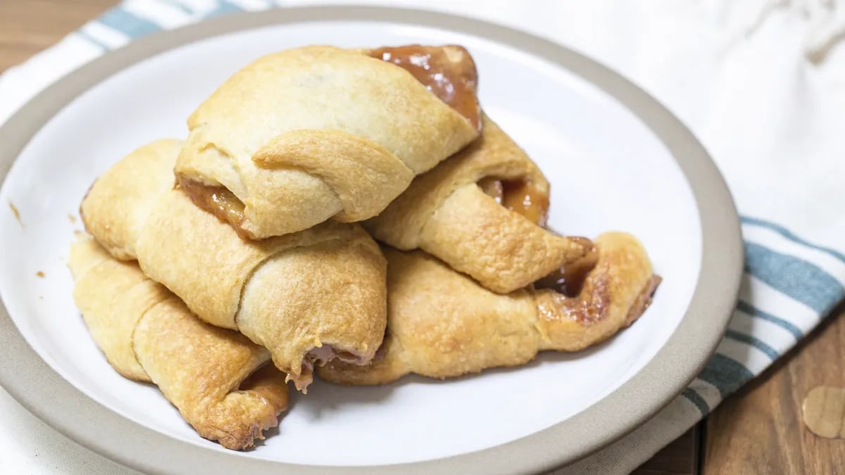 Caramel Apple Pie Crescents