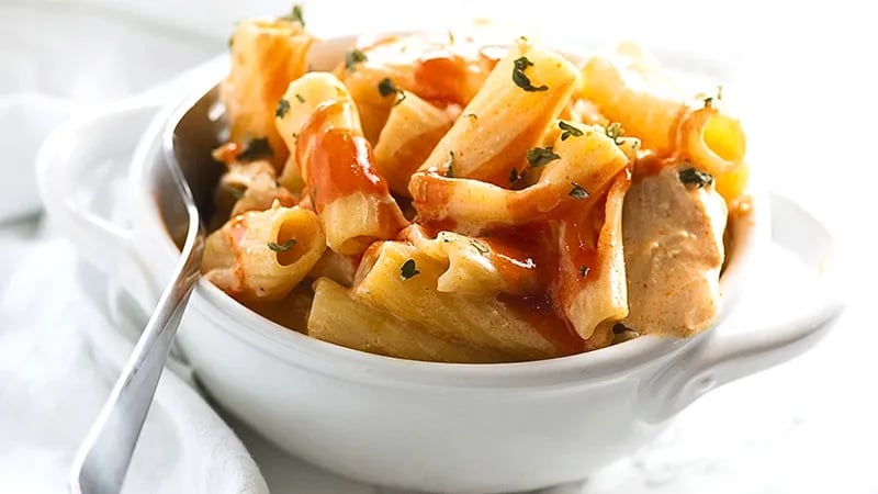 Slow-Cooker Buffalo Chicken Rigatoni