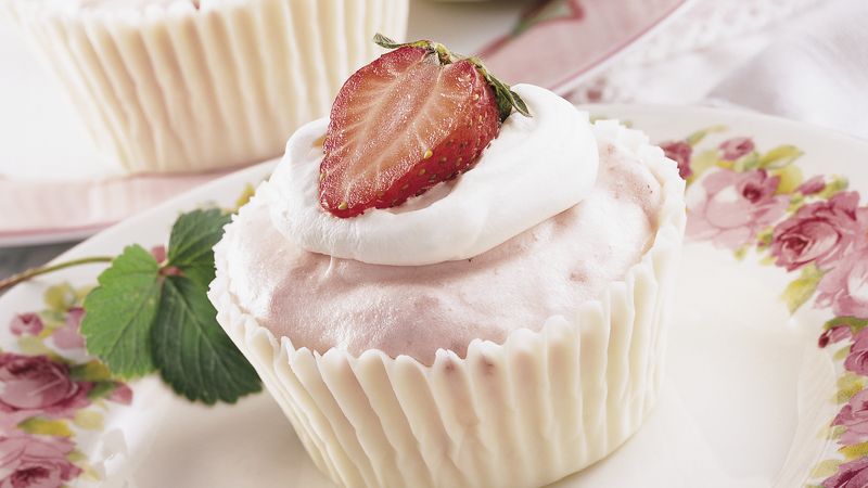 Strawberry Mousse In White Chocolate Cups