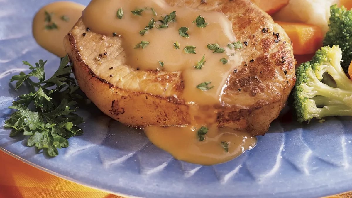 Braised Pork Chops in Sour Cream Sauce