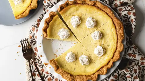 Holiday Eggnog Custard Pie