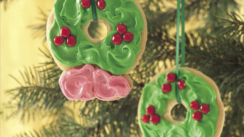 Easy Cookie Wreaths