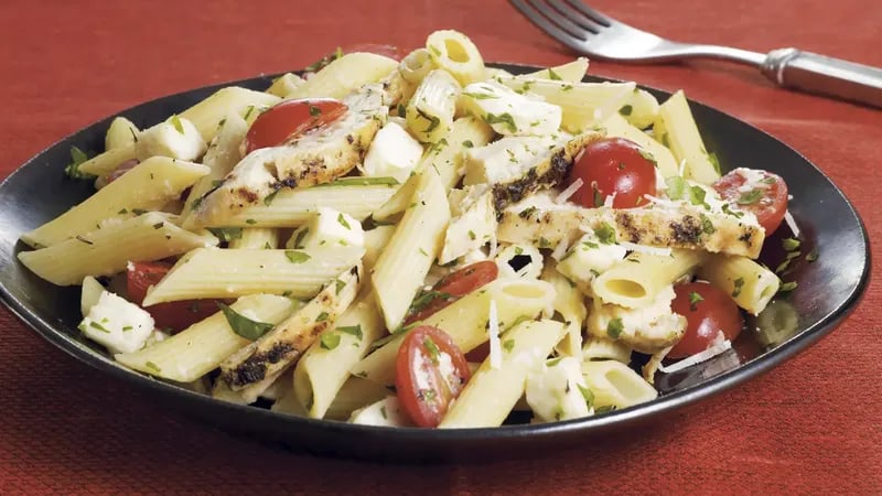 Chicken 'n Fresh Mozzarella Pasta