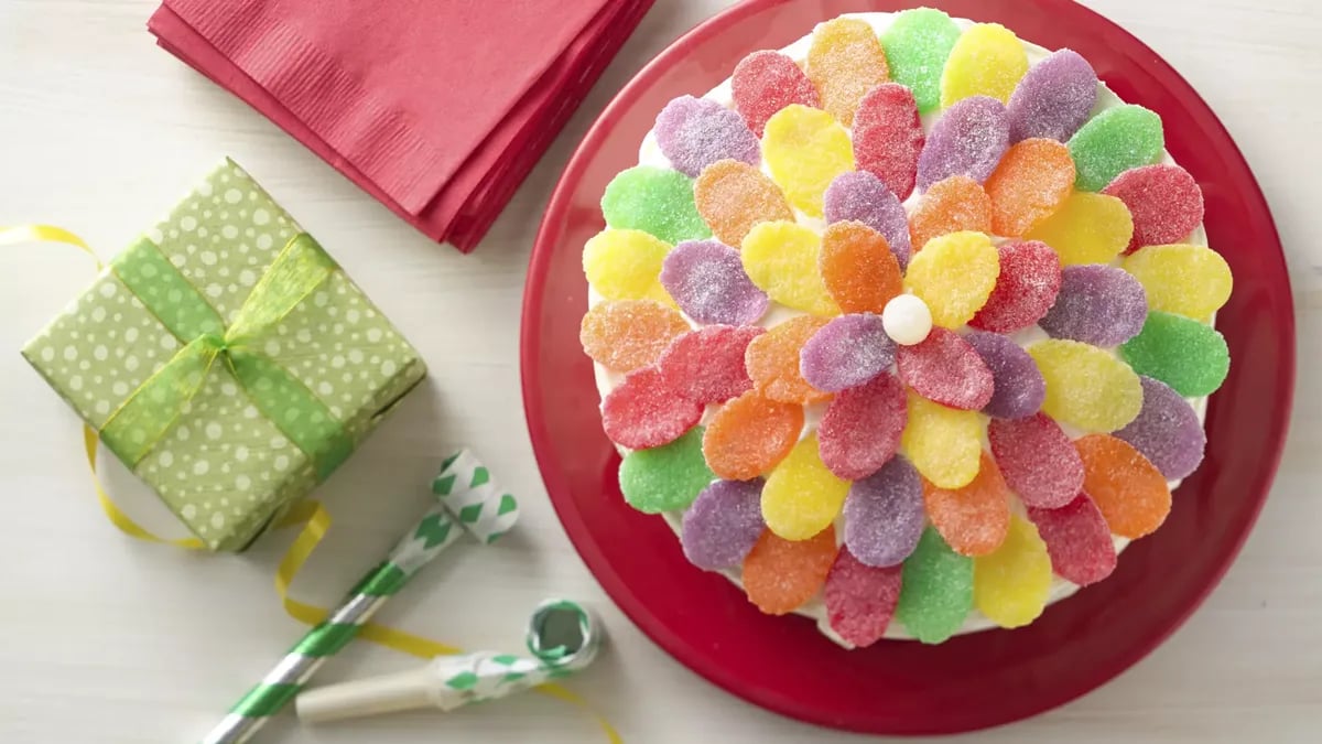 Simple Gum Drop Flower Cake 