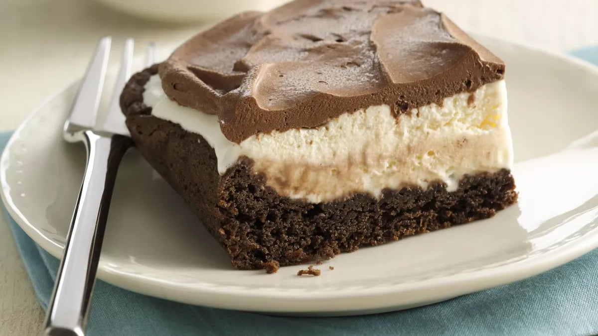 Mud Slide Ice Cream Cake