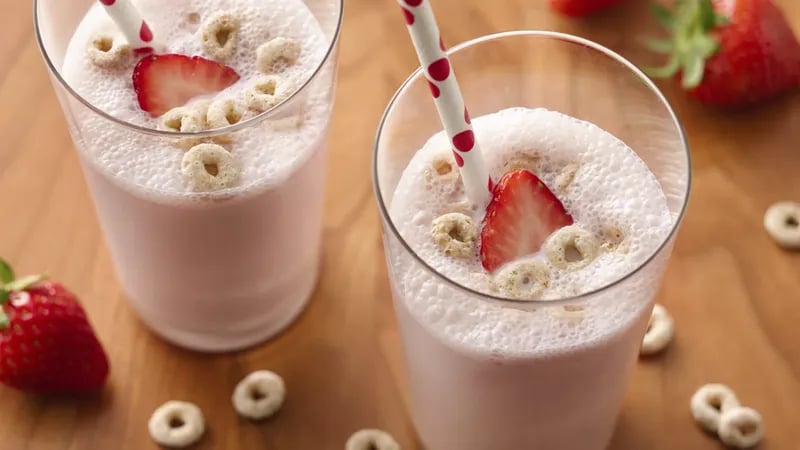 Strawberry-Cereal Milk Shakes