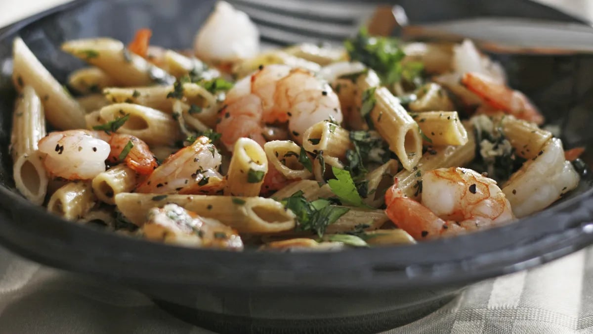 Whole Wheat Pasta with Shrimp and Herbs