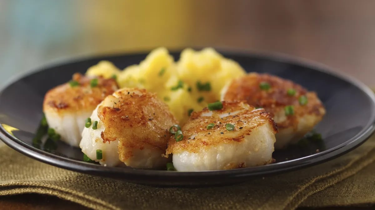 Pan Seared Parmesan Scallops