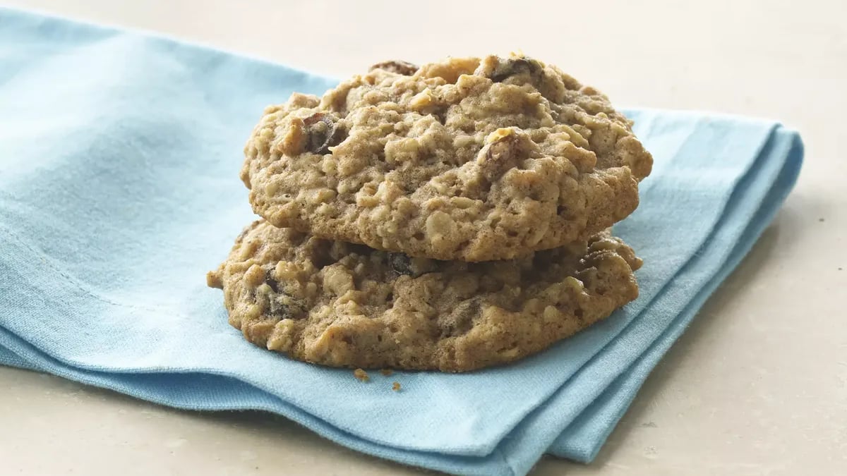 Best Whole Wheat-Oatmeal-Raisin Cookies