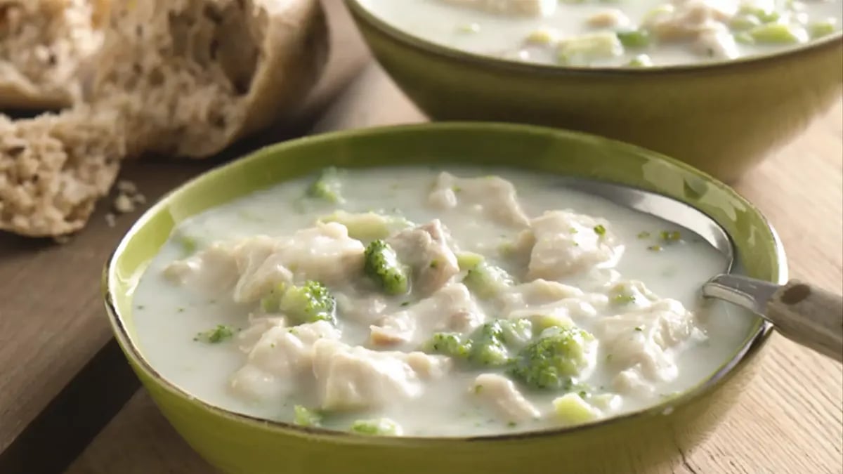 Cheesy Broccoli-Potato Soup