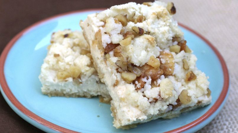 Gluten-Free Apple Streusel Cheesecake Bars