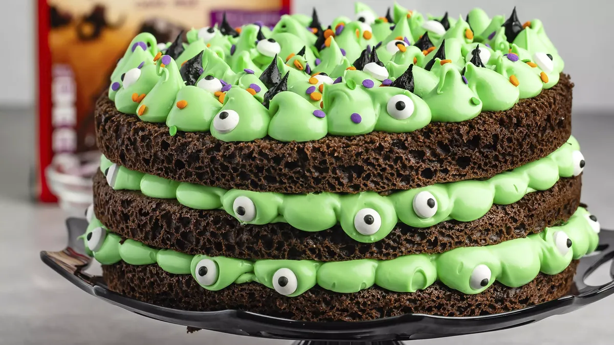 Witch Cauldron Cake