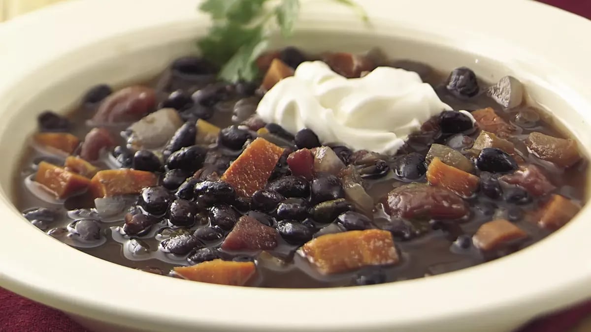 Slow-Cooker Zesty Black Bean Soup