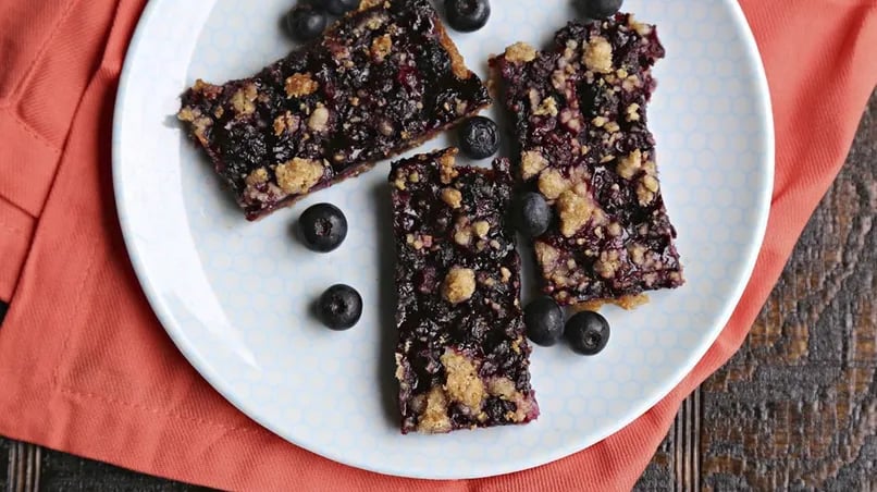 Oatmeal Blueberry Crumble Bars