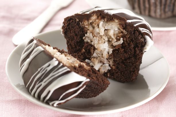 Brownie Macaroon Cupcakes