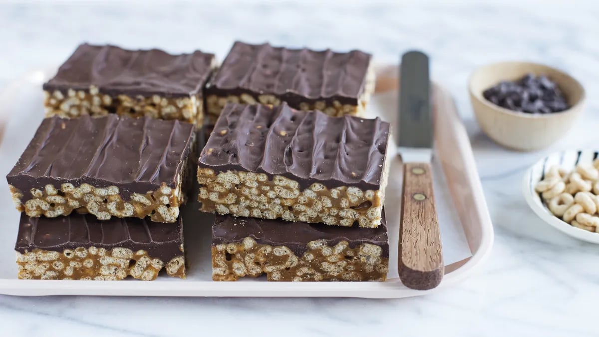 Dark Chocolate-Almond Butter Cheerios™ Bars