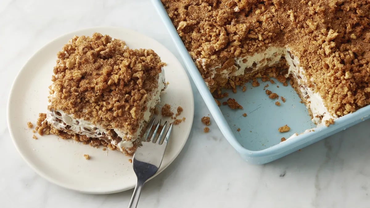 Frozen Snickerdoodle Crunch Cake