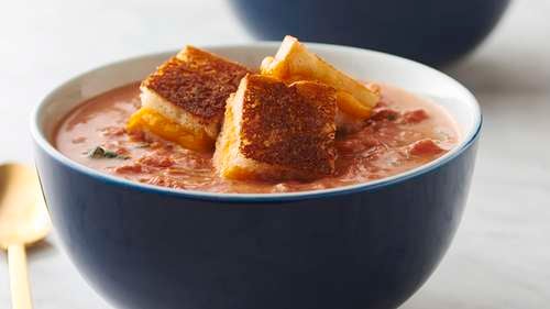 Slow Cooker Creamy Tomato Basil Soup with Grilled Cheese Croutons