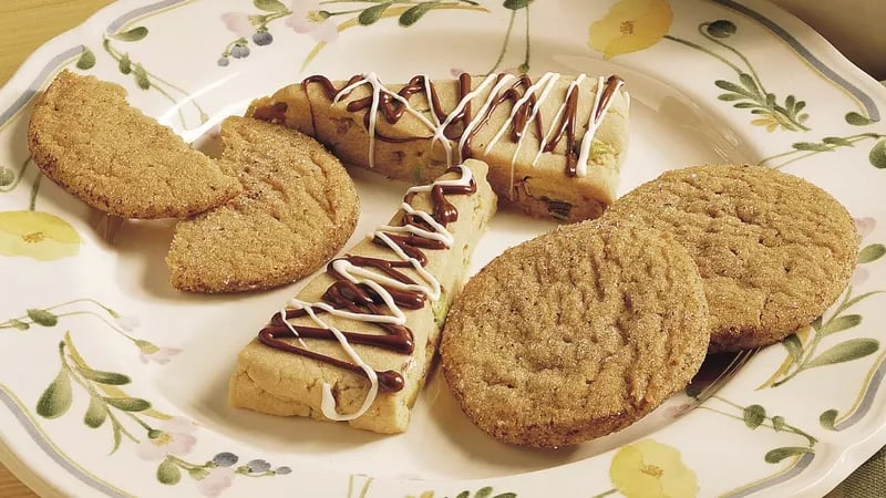 Cappuccino-Pistachio Shortbread 