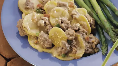 Cheddar and Bacon-Potato-Hamburger Scallop