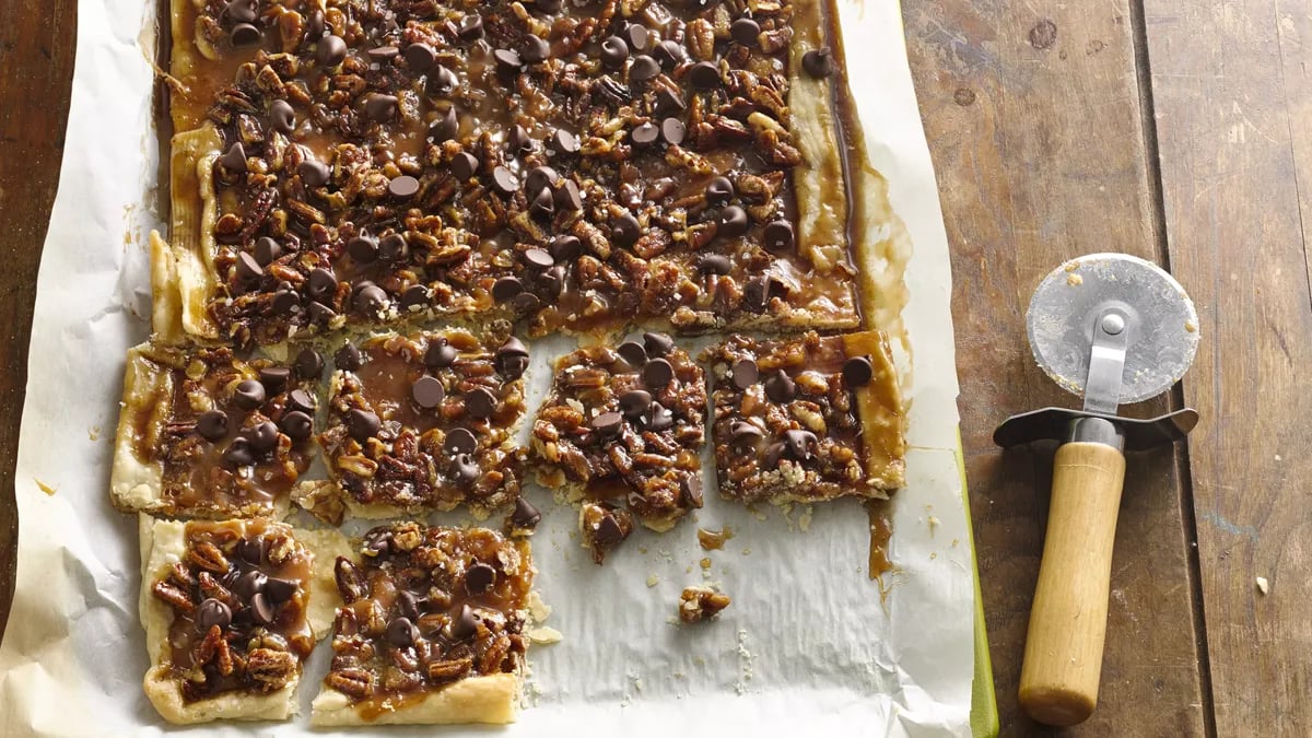 Salted Caramel-Pecan Pie Bark